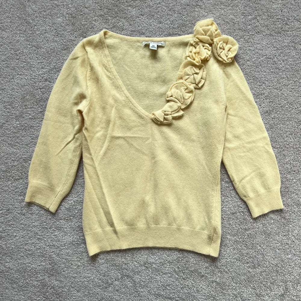 Banana Republic V-Neck Floral Embellished Yellow Sweater Size XS
